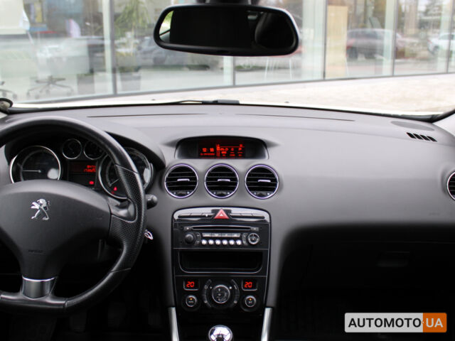 Белый Пежо 308, объемом двигателя 1.5 л и пробегом 174 тыс. км за 7300 $, фото 9 на Automoto.ua
