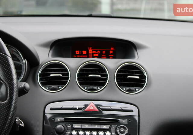 Белый Пежо 308, объемом двигателя 1.56 л и пробегом 173 тыс. км за 7300 $, фото 11 на Automoto.ua