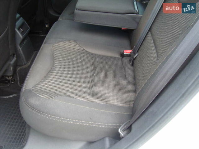 Білий Пежо 308, об'ємом двигуна 1.6 л та пробігом 148 тис. км за 7300 $, фото 25 на Automoto.ua