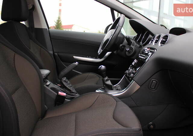 Белый Пежо 308, объемом двигателя 1.56 л и пробегом 173 тыс. км за 7300 $, фото 13 на Automoto.ua