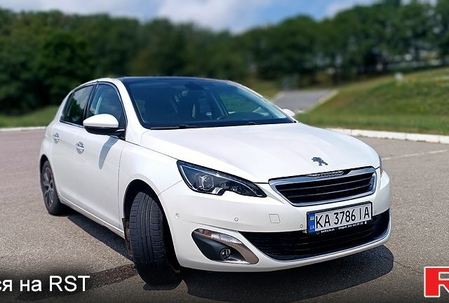 Белый Пежо 308, объемом двигателя 1.6 л и пробегом 152 тыс. км за 10800 $, фото 1 на Automoto.ua
