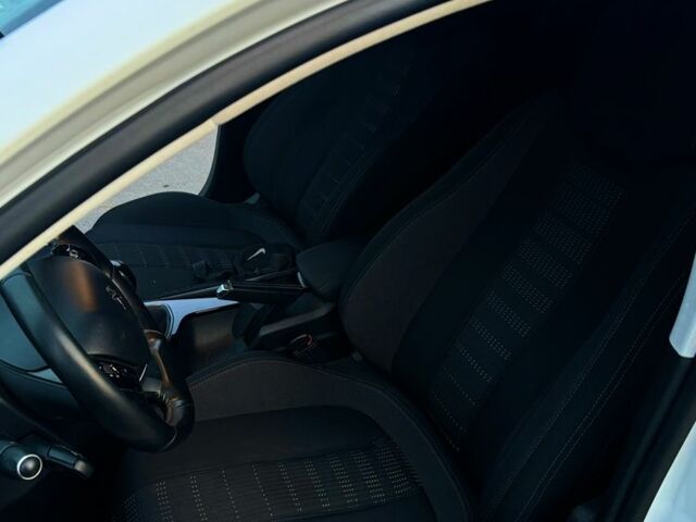 Білий Пежо 308, об'ємом двигуна 1.6 л та пробігом 173 тис. км за 10200 $, фото 11 на Automoto.ua