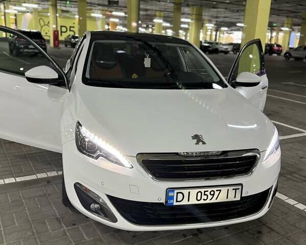 Белый Пежо 308, объемом двигателя 1.56 л и пробегом 221 тыс. км за 12500 $, фото 9 на Automoto.ua