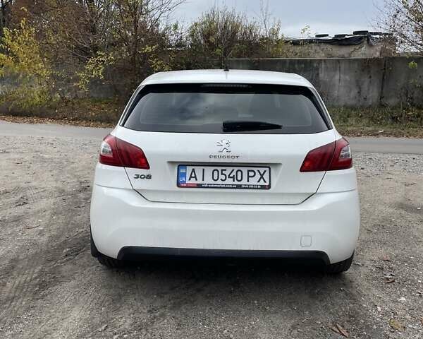 Білий Пежо 308, об'ємом двигуна 1.59 л та пробігом 142 тис. км за 7750 $, фото 3 на Automoto.ua