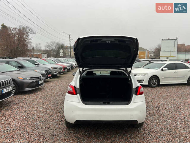 Белый Пежо 308, объемом двигателя 1.6 л и пробегом 247 тыс. км за 9800 $, фото 8 на Automoto.ua