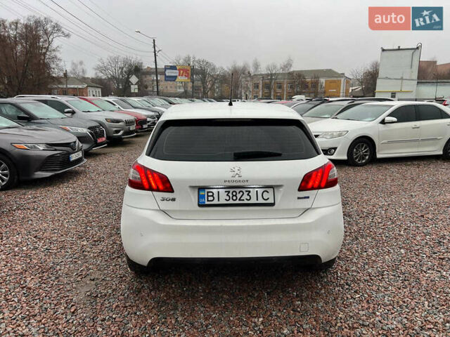 Белый Пежо 308, объемом двигателя 1.6 л и пробегом 247 тыс. км за 9800 $, фото 5 на Automoto.ua