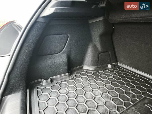 Белый Пежо 308, объемом двигателя 1.6 л и пробегом 60 тыс. км за 12000 $, фото 23 на Automoto.ua