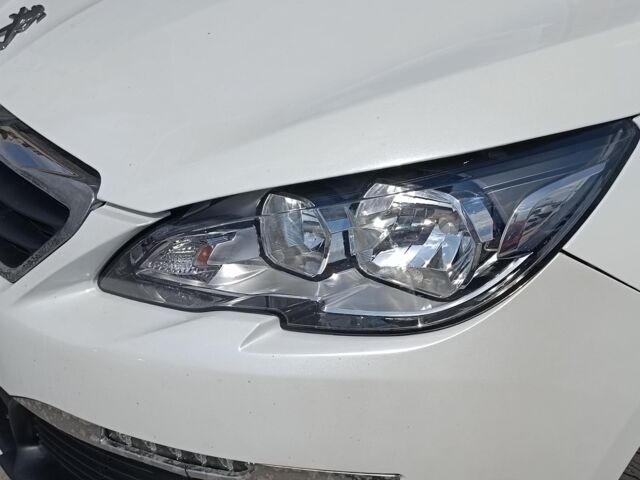 Белый Пежо 308, объемом двигателя 1.6 л и пробегом 83 тыс. км за 8790 $, фото 9 на Automoto.ua