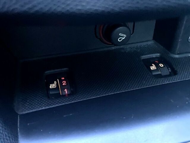 Белый Пежо 308, объемом двигателя 1.6 л и пробегом 108 тыс. км за 12800 $, фото 13 на Automoto.ua