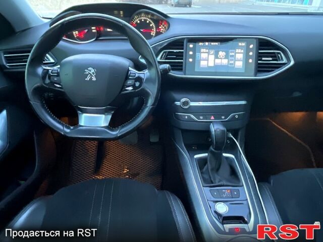 Белый Пежо 308, объемом двигателя 1.6 л и пробегом 108 тыс. км за 12800 $, фото 11 на Automoto.ua