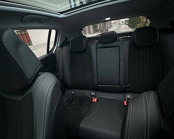 Белый Пежо 308, объемом двигателя 1.56 л и пробегом 93 тыс. км за 15800 $, фото 10 на Automoto.ua