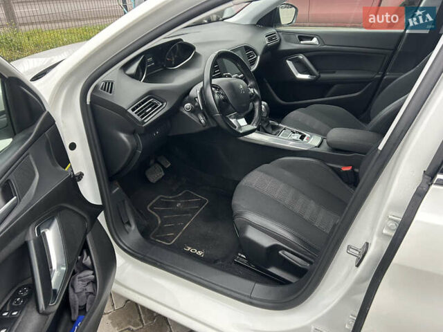 Белый Пежо 308, объемом двигателя 1.5 л и пробегом 68 тыс. км за 16600 $, фото 8 на Automoto.ua