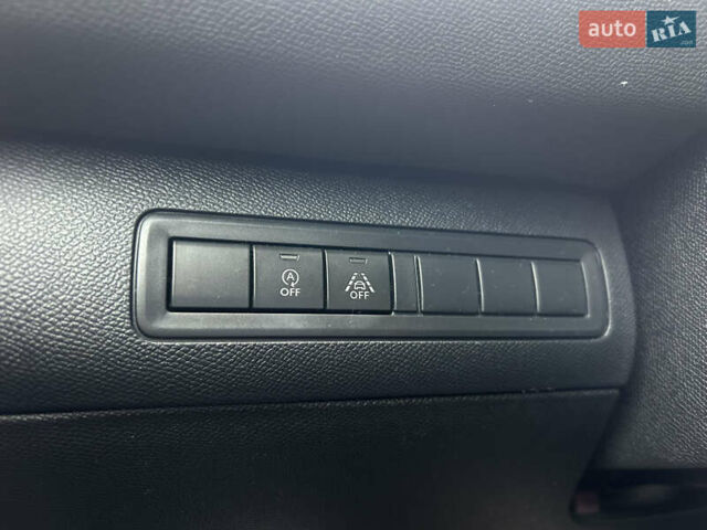 Белый Пежо 308, объемом двигателя 1.5 л и пробегом 68 тыс. км за 16600 $, фото 12 на Automoto.ua