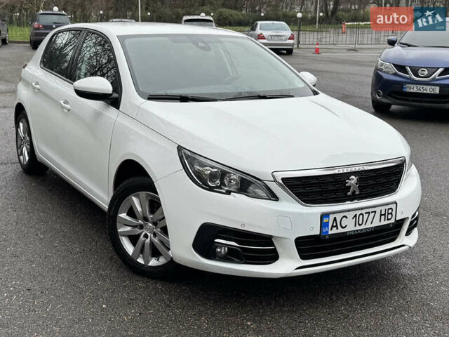 Белый Пежо 308, объемом двигателя 1.5 л и пробегом 227 тыс. км за 12300 $, фото 3 на Automoto.ua