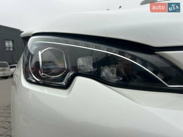 Белый Пежо 308, объемом двигателя 1.5 л и пробегом 68 тыс. км за 16600 $, фото 5 на Automoto.ua