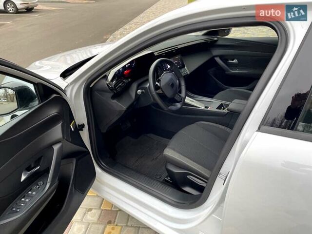 Белый Пежо 308, объемом двигателя 1.5 л и пробегом 8 тыс. км за 22000 $, фото 18 на Automoto.ua
