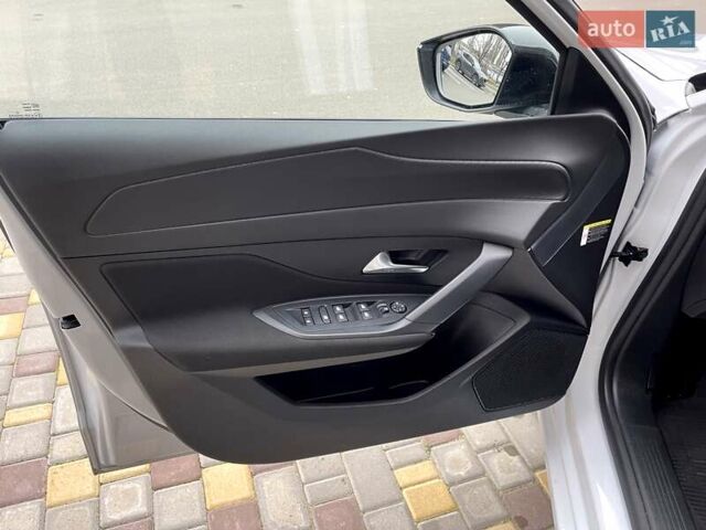 Белый Пежо 308, объемом двигателя 1.5 л и пробегом 8 тыс. км за 22000 $, фото 17 на Automoto.ua