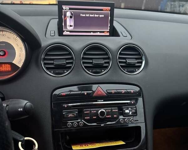 Белый Пежо 308, объемом двигателя 1.6 л и пробегом 259 тыс. км за 9500 $, фото 6 на Automoto.ua