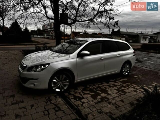 Белый Пежо 308, объемом двигателя 1.6 л и пробегом 270 тыс. км за 9200 $, фото 3 на Automoto.ua