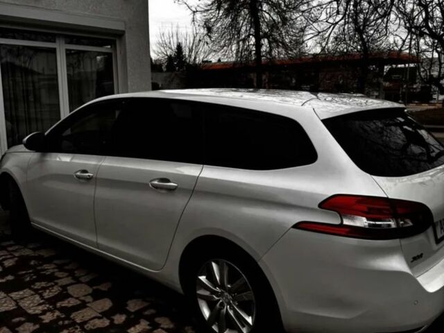 Белый Пежо 308, объемом двигателя 1.6 л и пробегом 270 тыс. км за 9200 $, фото 1 на Automoto.ua