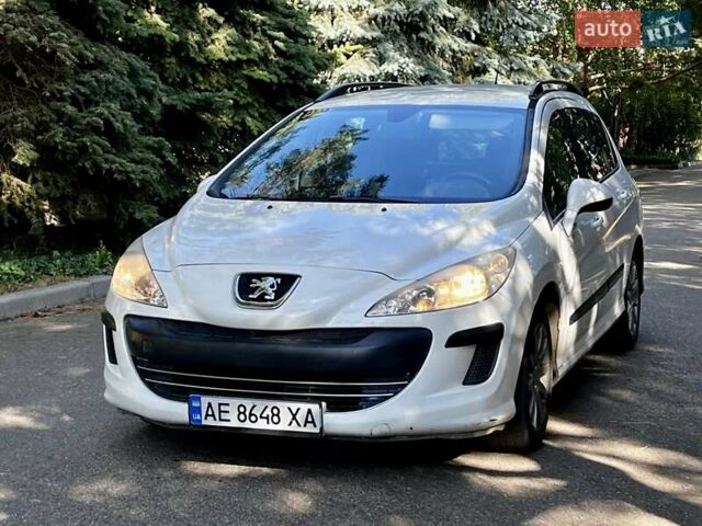 Білий Пежо 308, об'ємом двигуна 1.6 л та пробігом 220 тис. км за 4800 $, фото 1 на Automoto.ua