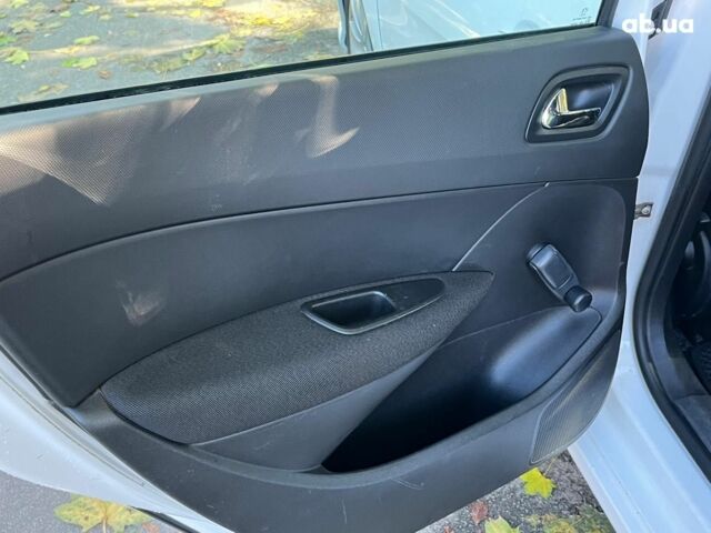 Білий Пежо 308, об'ємом двигуна 1.6 л та пробігом 280 тис. км за 4890 $, фото 22 на Automoto.ua