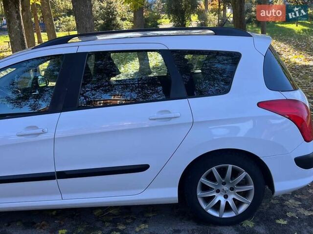 Белый Пежо 308, объемом двигателя 1.6 л и пробегом 280 тыс. км за 4890 $, фото 5 на Automoto.ua