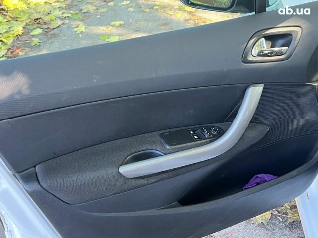 Білий Пежо 308, об'ємом двигуна 1.6 л та пробігом 280 тис. км за 4890 $, фото 23 на Automoto.ua