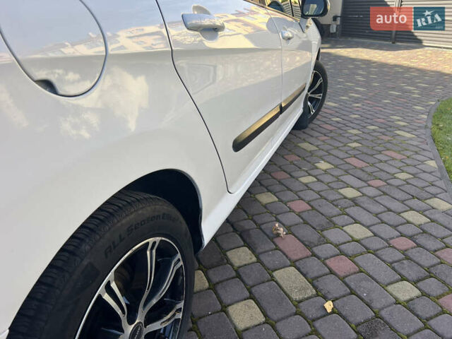 Білий Пежо 308, об'ємом двигуна 1.56 л та пробігом 321 тис. км за 4000 $, фото 18 на Automoto.ua