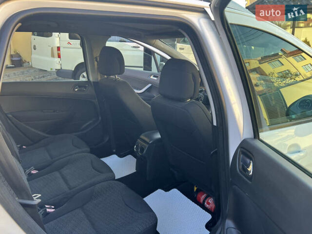 Білий Пежо 308, об'ємом двигуна 1.56 л та пробігом 321 тис. км за 4000 $, фото 51 на Automoto.ua