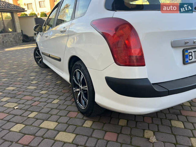 Білий Пежо 308, об'ємом двигуна 1.56 л та пробігом 321 тис. км за 4000 $, фото 28 на Automoto.ua