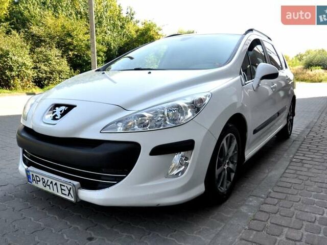 Белый Пежо 308, объемом двигателя 1.56 л и пробегом 239 тыс. км за 4999 $, фото 2 на Automoto.ua