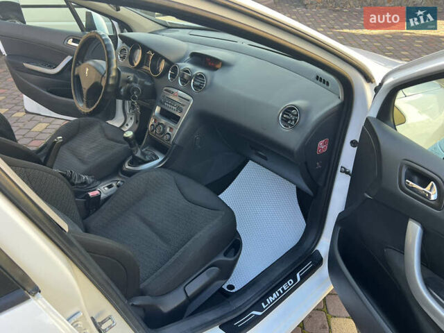 Білий Пежо 308, об'ємом двигуна 1.56 л та пробігом 321 тис. км за 4000 $, фото 6 на Automoto.ua