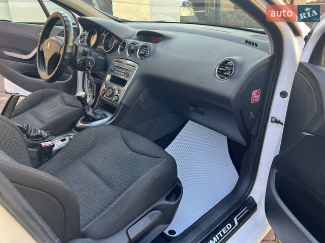 Білий Пежо 308, об'ємом двигуна 1.56 л та пробігом 321 тис. км за 4000 $, фото 34 на Automoto.ua