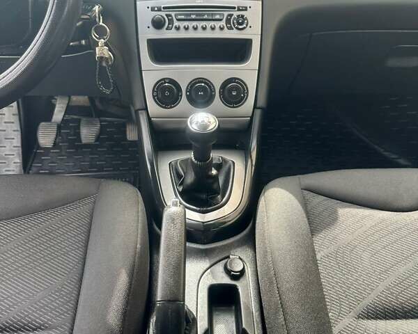 Білий Пежо 308, об'ємом двигуна 1.4 л та пробігом 141 тис. км за 5149 $, фото 16 на Automoto.ua