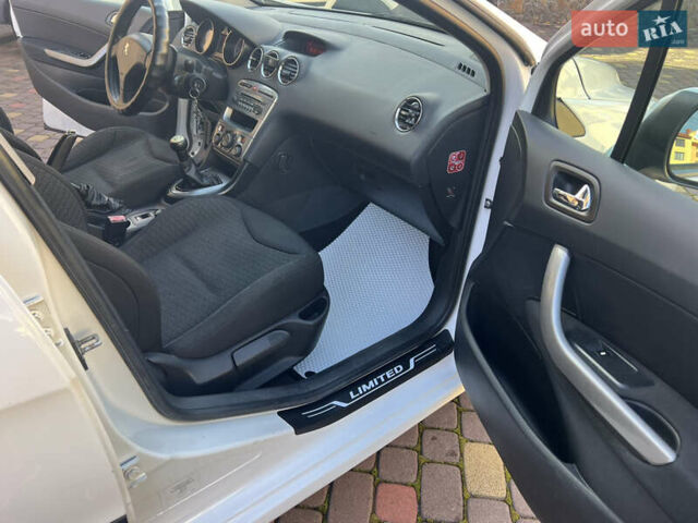 Білий Пежо 308, об'ємом двигуна 1.56 л та пробігом 321 тис. км за 4000 $, фото 7 на Automoto.ua