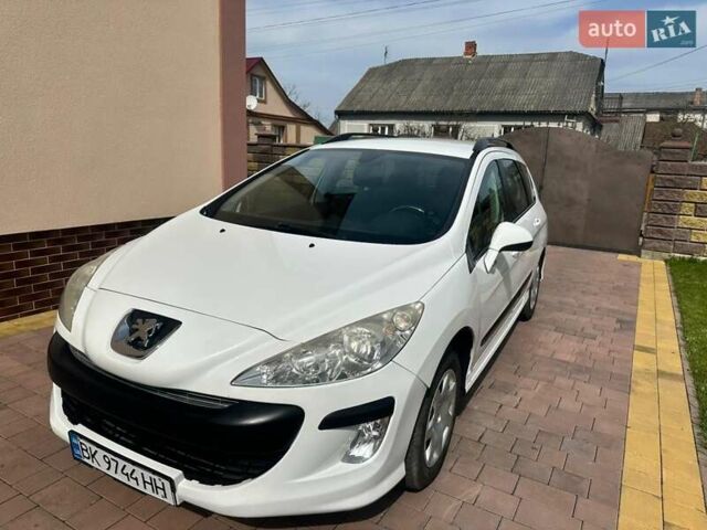 Білий Пежо 308, об'ємом двигуна 1.4 л та пробігом 141 тис. км за 5149 $, фото 5 на Automoto.ua