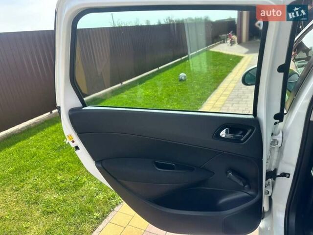 Білий Пежо 308, об'ємом двигуна 1.4 л та пробігом 141 тис. км за 5149 $, фото 25 на Automoto.ua