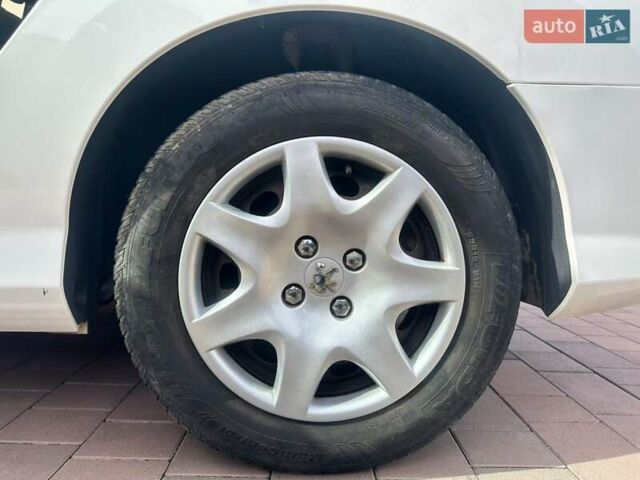 Білий Пежо 308, об'ємом двигуна 1.4 л та пробігом 141 тис. км за 5149 $, фото 18 на Automoto.ua