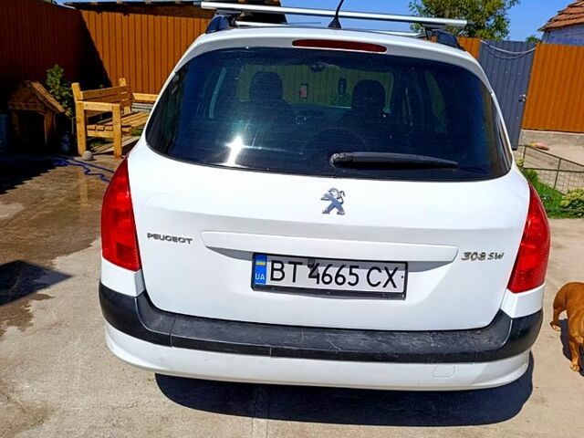 Белый Пежо 308, объемом двигателя 1.4 л и пробегом 0 тыс. км за 4000 $, фото 2 на Automoto.ua