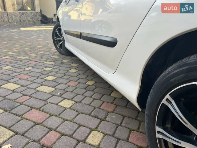 Білий Пежо 308, об'ємом двигуна 1.56 л та пробігом 321 тис. км за 4000 $, фото 25 на Automoto.ua