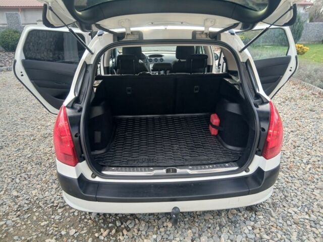 Белый Пежо 308, объемом двигателя 0 л и пробегом 276 тыс. км за 5800 $, фото 13 на Automoto.ua