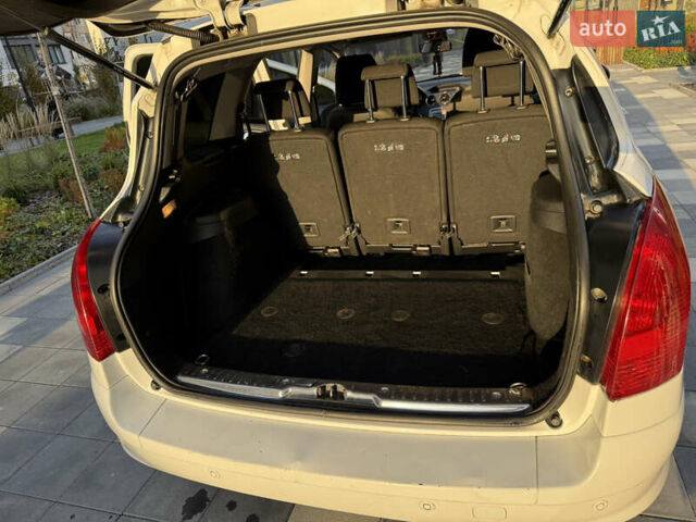 Белый Пежо 308, объемом двигателя 2 л и пробегом 272 тыс. км за 5500 $, фото 8 на Automoto.ua
