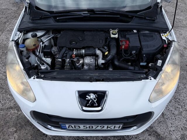 Белый Пежо 308, объемом двигателя 1.6 л и пробегом 234 тыс. км за 5900 $, фото 15 на Automoto.ua