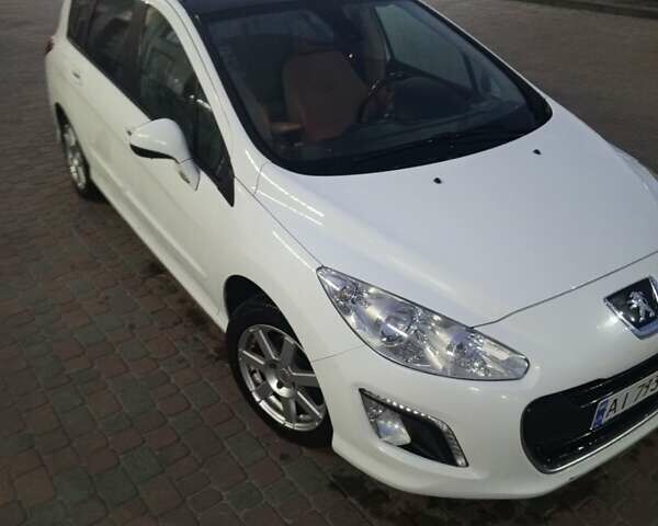 Білий Пежо 308, об'ємом двигуна 1.6 л та пробігом 400 тис. км за 4900 $, фото 4 на Automoto.ua