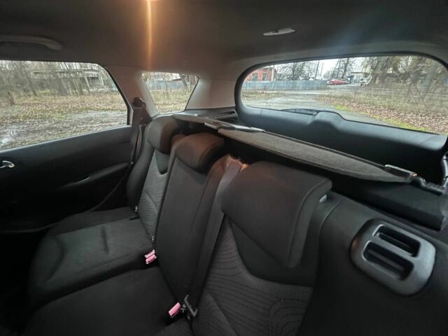 Белый Пежо 308, объемом двигателя 0 л и пробегом 220 тыс. км за 3800 $, фото 10 на Automoto.ua