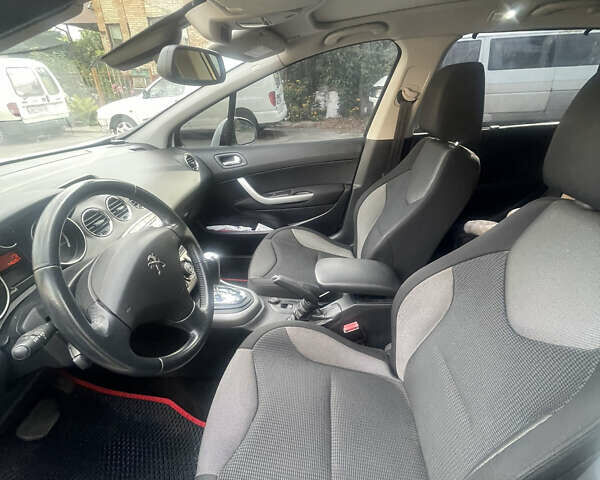 Білий Пежо 308, об'ємом двигуна 1.6 л та пробігом 149 тис. км за 6500 $, фото 6 на Automoto.ua