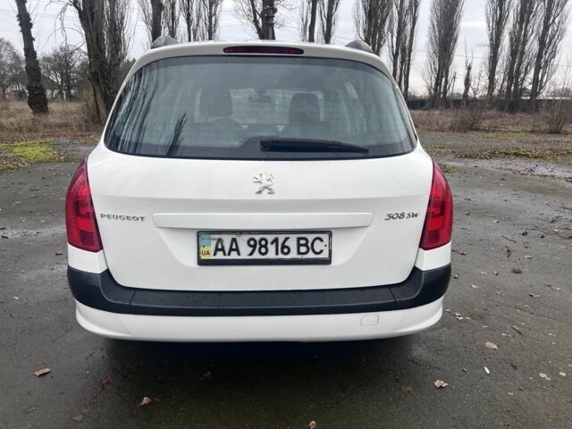 Белый Пежо 308, объемом двигателя 0 л и пробегом 220 тыс. км за 3800 $, фото 3 на Automoto.ua