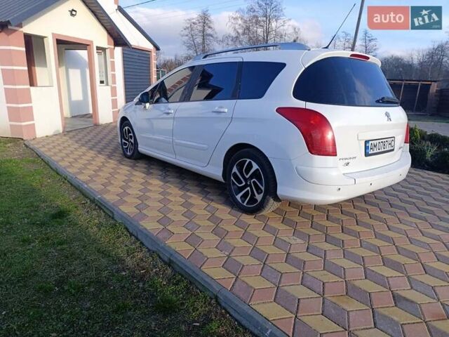 Білий Пежо 308, об'ємом двигуна 1.56 л та пробігом 247 тис. км за 6000 $, фото 3 на Automoto.ua