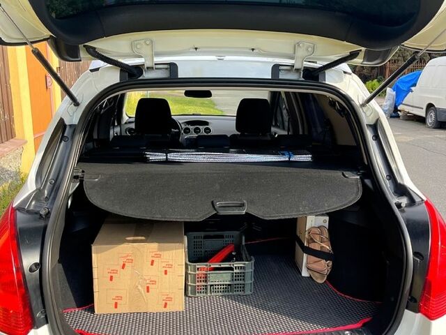 Білий Пежо 308, об'ємом двигуна 1.6 л та пробігом 145 тис. км за 6800 $, фото 4 на Automoto.ua